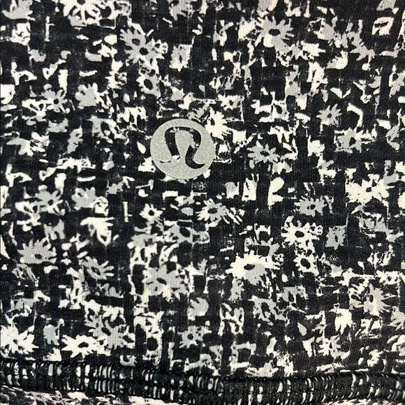 Lululemon Sole Training 7/8 Tight Size 4 - Picture 12 of 14